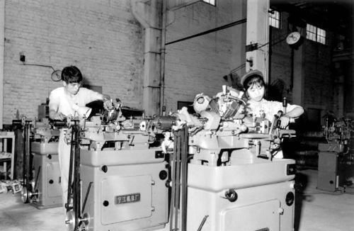 四川宁江厂 从火箭母机到广告业创举的传奇